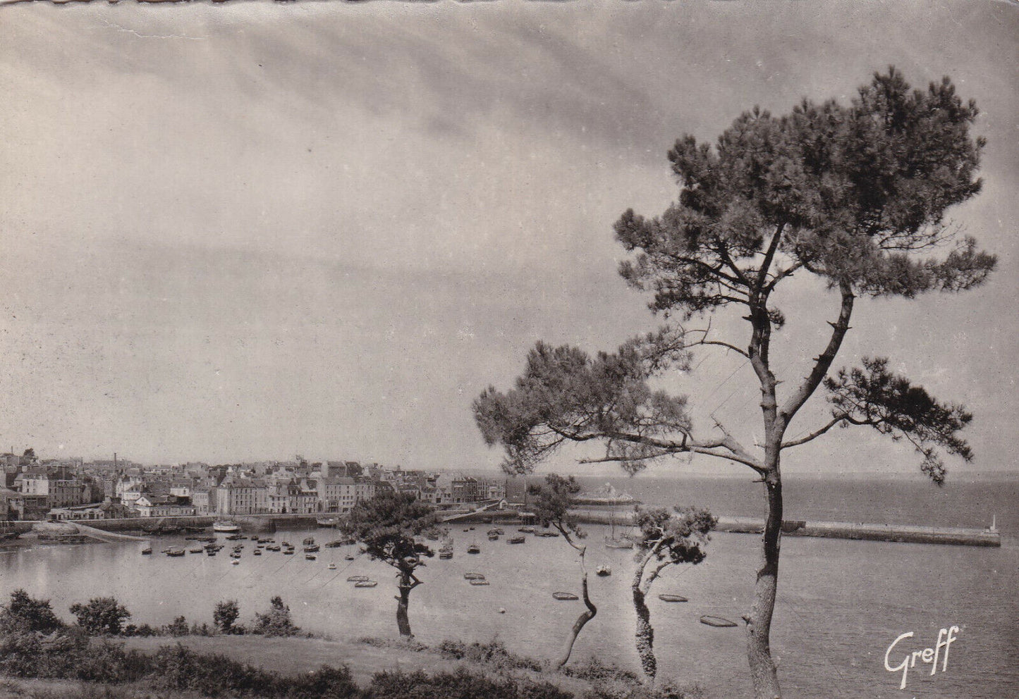 ANCIENNE CARTE POSTALE CPSM 29 DOUARNENEZ / VUE GENERALE PRISE DES PLOMARC'H