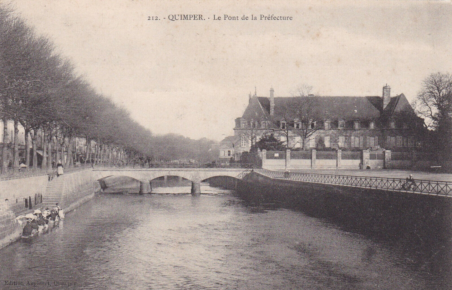 CARTE POSTALE ANCIENNE CPA 29 QUIMPER LE PONT DE LA PREFECTURE / ANGLARET 212