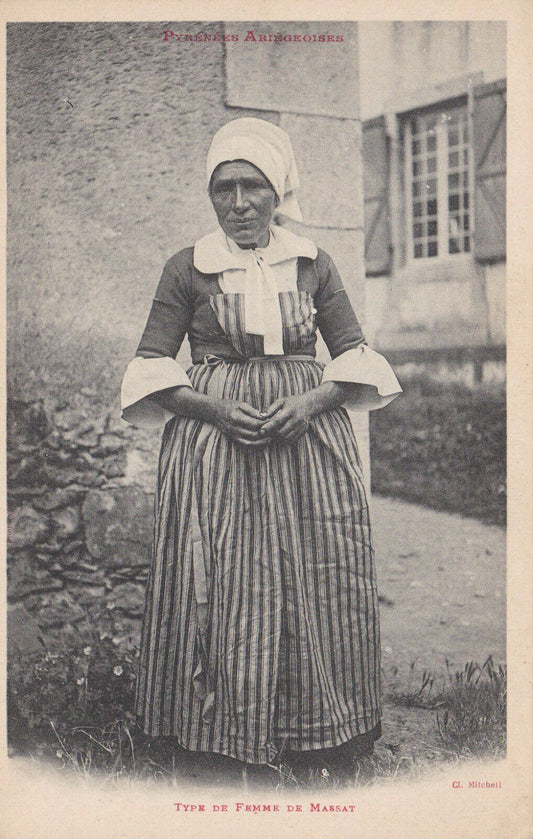CARTE POSTALE ANCIENNE CPA 09 PYRENEES ARIEGEOISES TYPE DE FEMME DE MASSAT