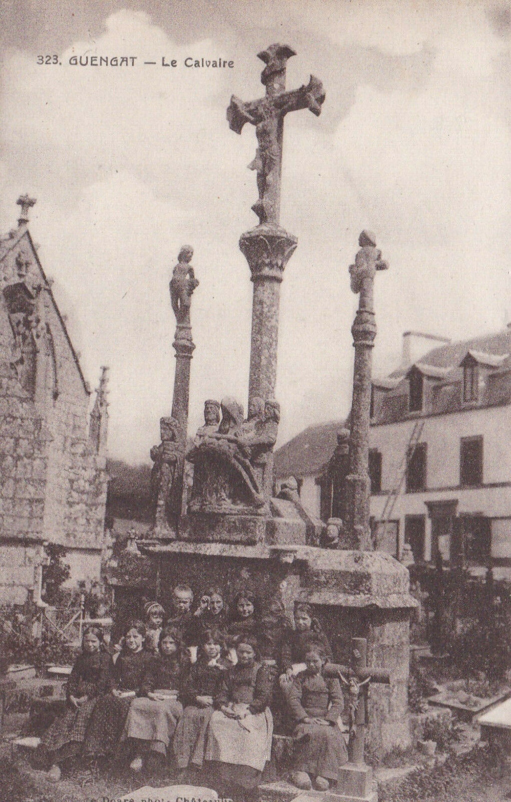 OLD POSTCARD CPA 29 BRITTANY FINISTERE GUENGAT LE CALVAIRE 
