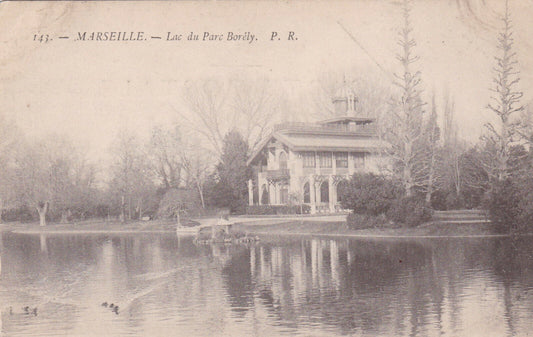 OLD POSTCARD CPA MARSEILLE LAKE OF BORELY PARK 