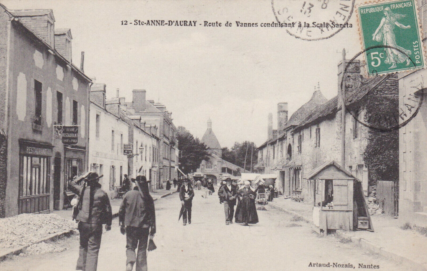 OLD POSTCARD CPA STE-ANNE D'AURAY ROAD FROM VANNES LEADING TO... 1913 