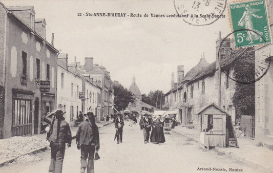 OLD POSTCARD CPA STE-ANNE D'AURAY ROAD FROM VANNES LEADING TO... 1913 