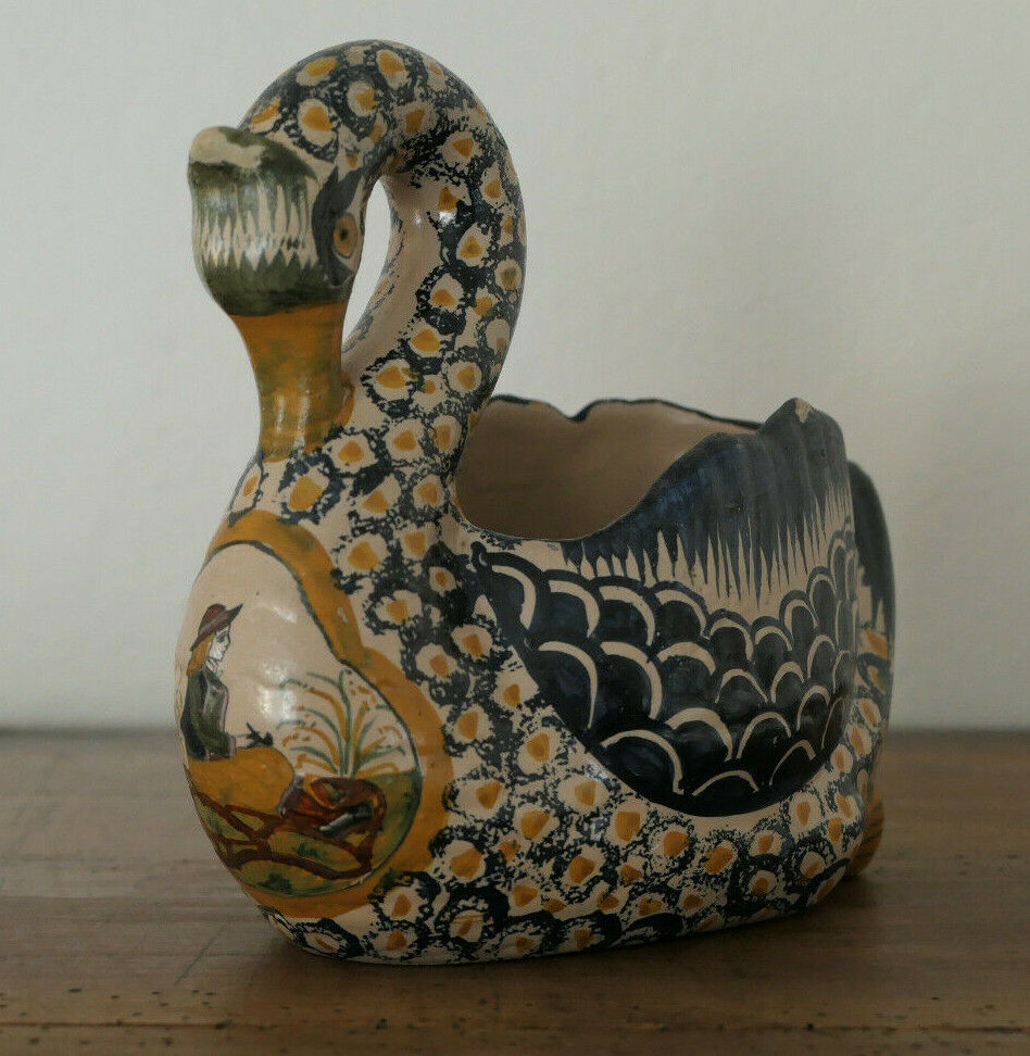 ANCIENNE FAIENCE DE QUIMPER HENRIOT CYGNE SWAN CIRCA 1930