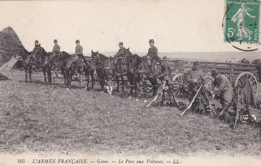 CARTE POSTALE ANCIENNE CPA L'ARMEE FRANCAISE GENIE LE PARC AUX VOITURES