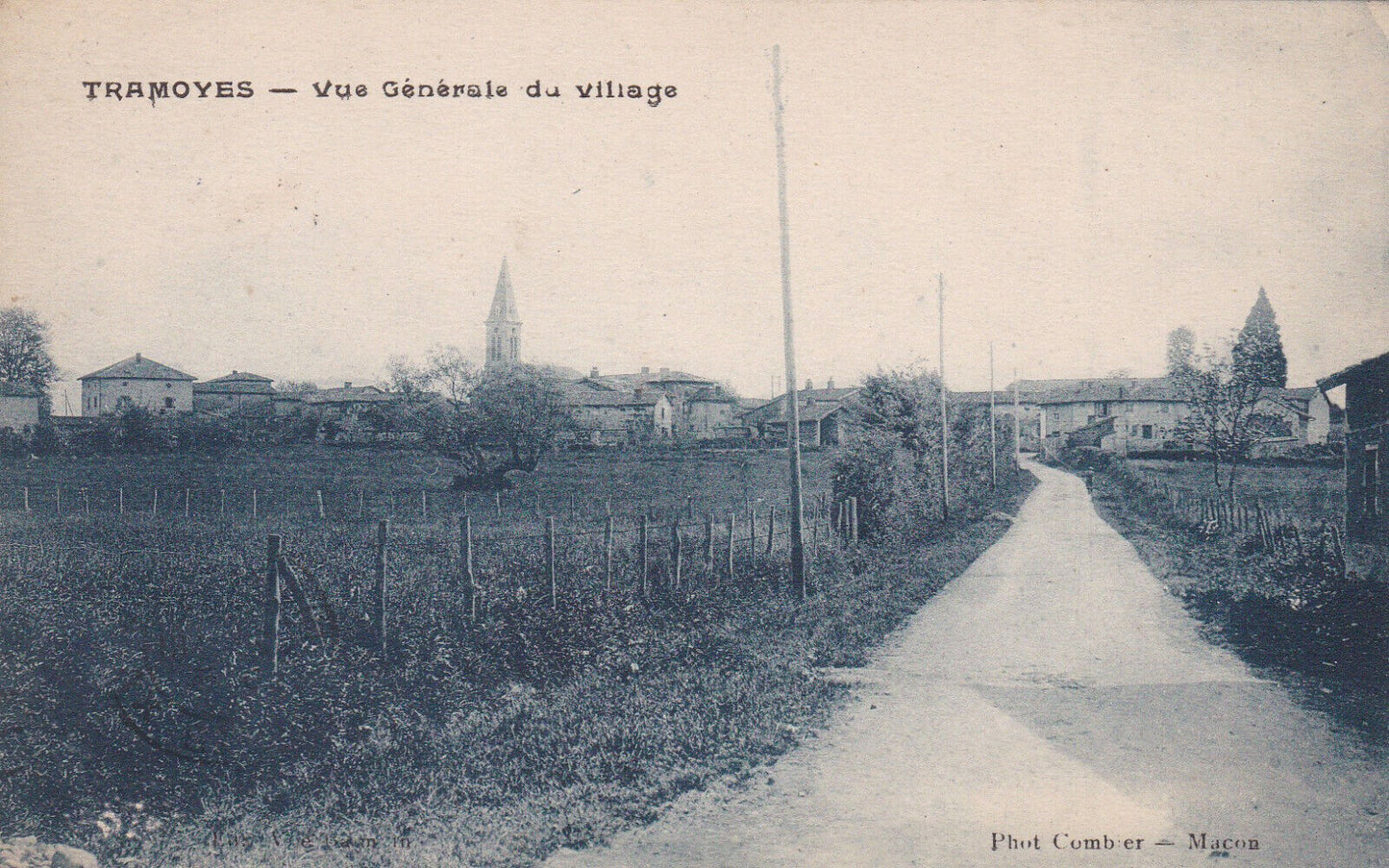 CARTE POSTALE ANCIENNE CPA 01 TRAMOYES VUE GENERALE DU VILLAGE (1933)