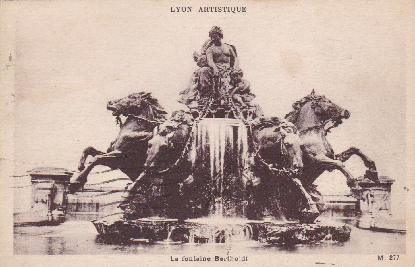 OLD POSTCARD CPA LYON ARTISTIQUE LA FONTAINE BARTHOLDI (1933) 