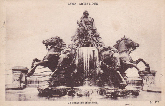 CARTE POSTALE ANCIENNE CPA LYON ARTISTIQUE LA FONTAINE BARTHOLDI (1933)