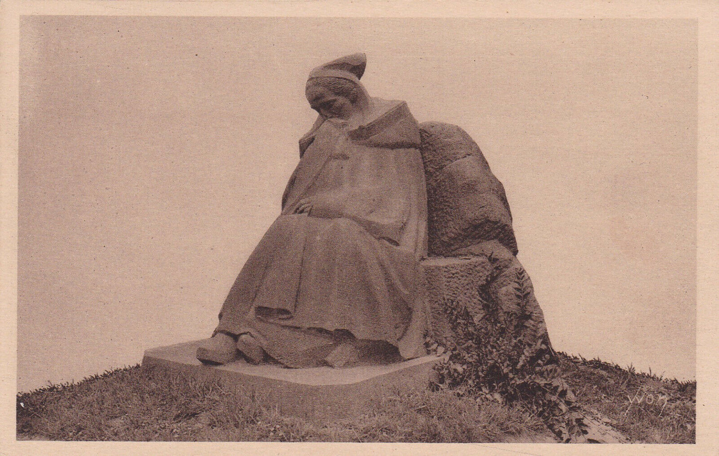 OLD POSTCARD CPA TREGUIER WAR MONUMENT (FRANCIS RENAUD) 