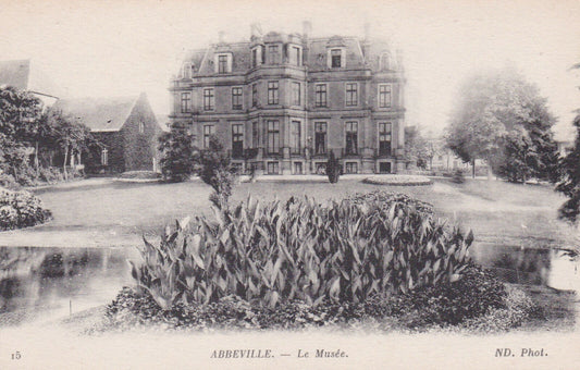 CARTE POSTALE ANCIENNE CPA ABBEVILLE LE MUSEE