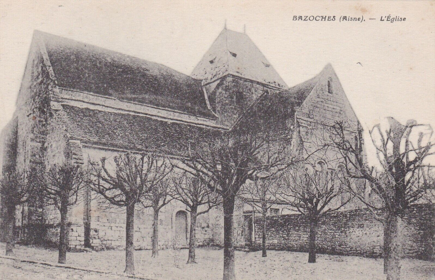 CARTE POSTALE ANCIENNE CPA BAZOCHES (AISNE) L'EGLISE (1917)