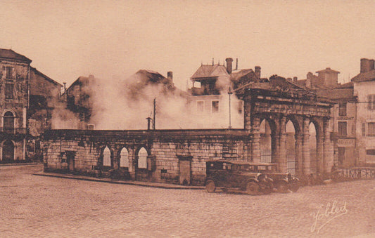CARTE POSTALE ANCIENNE CPA DAX (LANDES) FONTAINE D'EAU CHAUDE