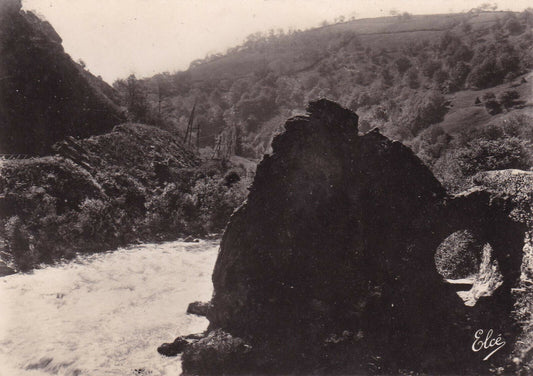CARTE POSTALE CPSM NOIR & BLANC / ITXASSOU LE PAS DE ROLAND