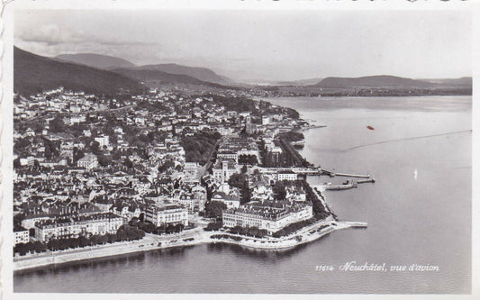 CARTE POSTALE CPSM NOIR ET BLANC / NEUCHATEL VUE D'AVION (1955)