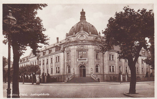 CARTE POSTALE ANCIENNE NOIR ET BLANC / LANDAU PFALZ JUSTIZGEBAUDE