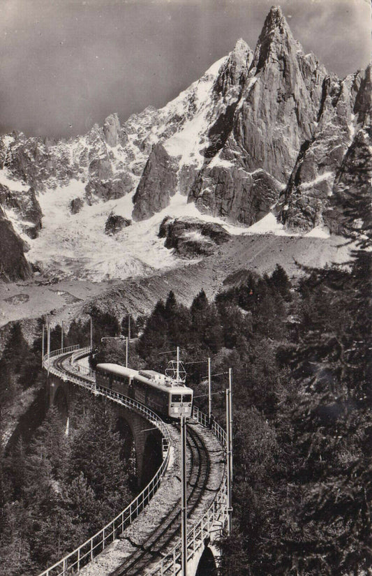 CARTE POSTALE CPSM NOIR ET BLANC / MASSIF DU MONT-BLANC LE TRAIN DU MONTENVERS