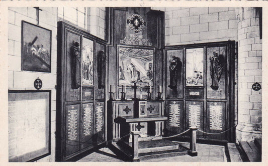 CARTE POSTALE CPSM NOIR ET BLANC / EGLISE ST-MARTIN DE RE AUTEL DES PRETRES...
