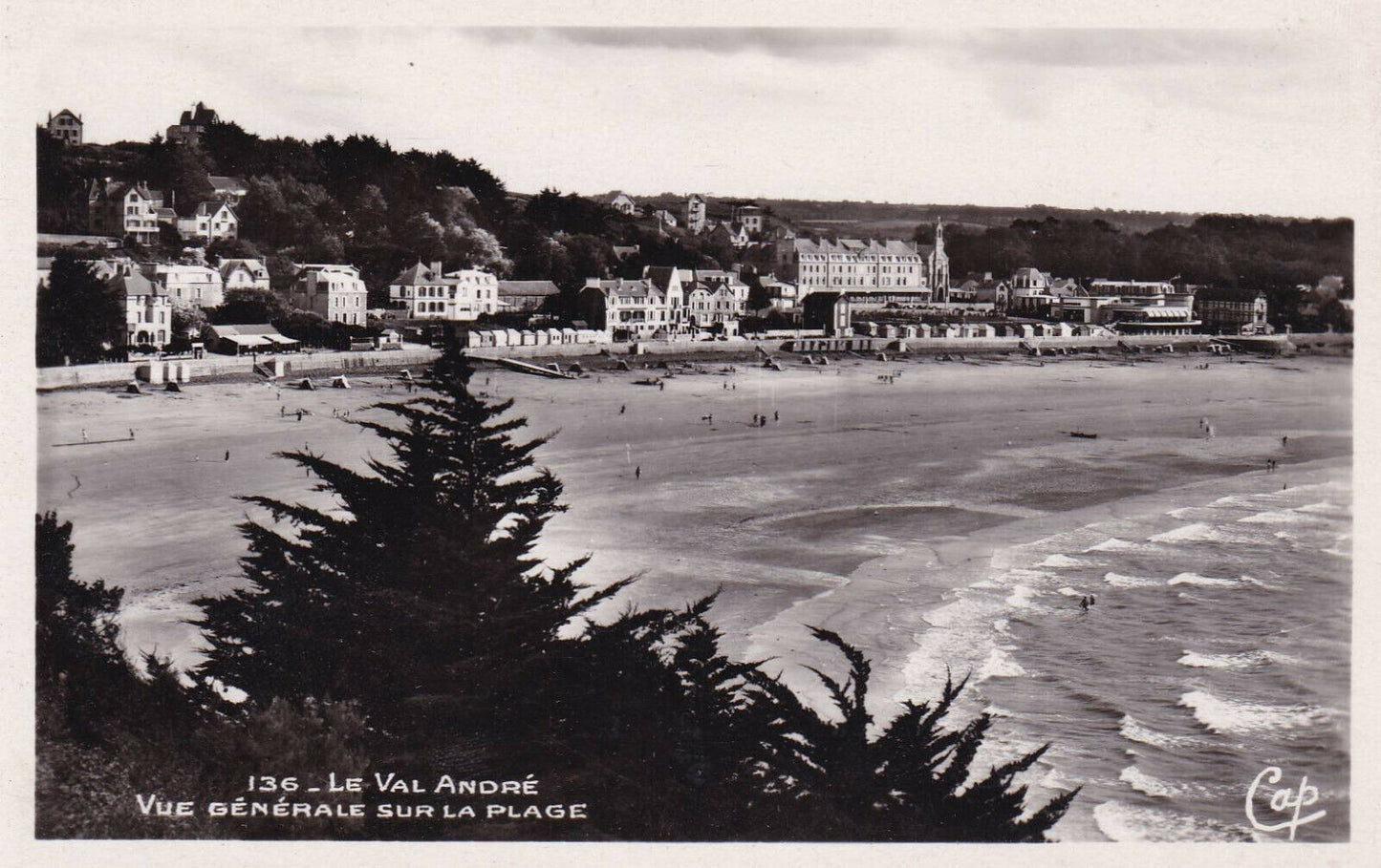 CARTE POSTALE ANCIENNE CPA NOIR ET BLANC / LE VAL ANDRE VUE GENERALE LA PLAGE