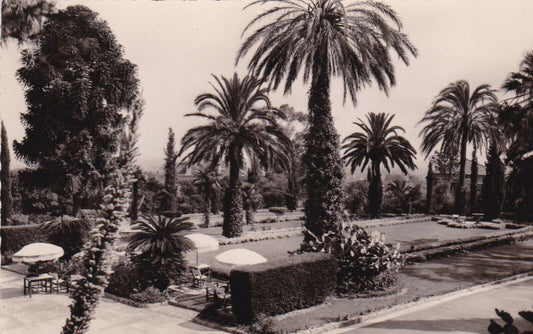 CPSM BLACK AND WHITE POSTCARD / HYERES LES PALMIERS CHATEAUBRIAND HOUSE 