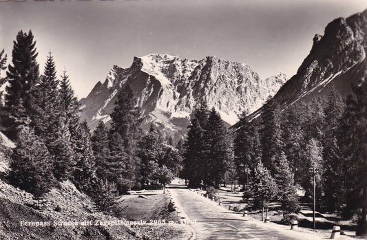 CPSM BLACK AND WHITE POSTCARD / FERNPASS MIT ZUGSPITZMASSIV TIROL 