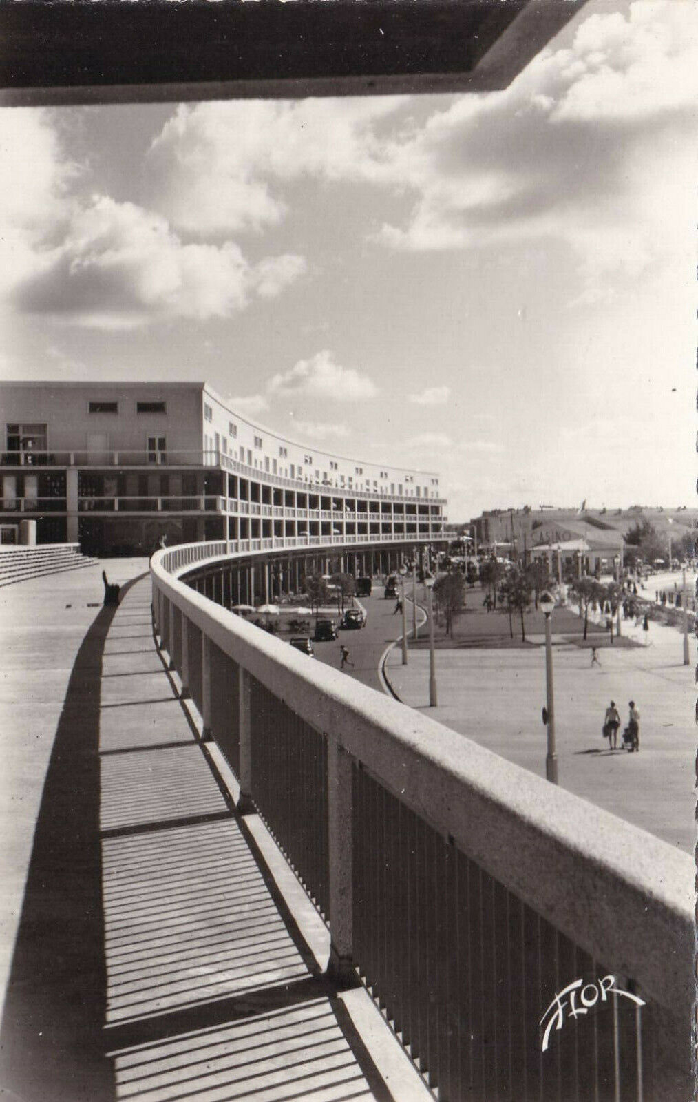 CPSM BLACK AND WHITE POSTCARD / ROYAN SEAFRONT TERRACES 