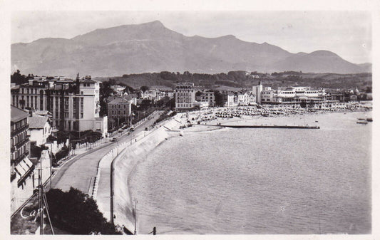 OLD POSTCARD CPA BLACK &amp; WHITE / ST-JEAN-DE-LUZ GENERAL VIEW BEACH 1949 