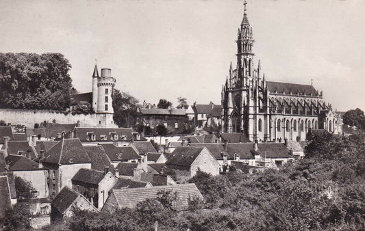 CPSM BLACK &amp; WHITE POSTCARD / CHATEAUNEUF-SUR-CHER LA BASILIQUE 