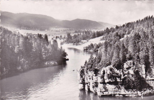 CARTE POSTALE CPSM NOIR & BLANC / VILLERS-LE-LAC ENTREE DES BASSINS DU DOUBS