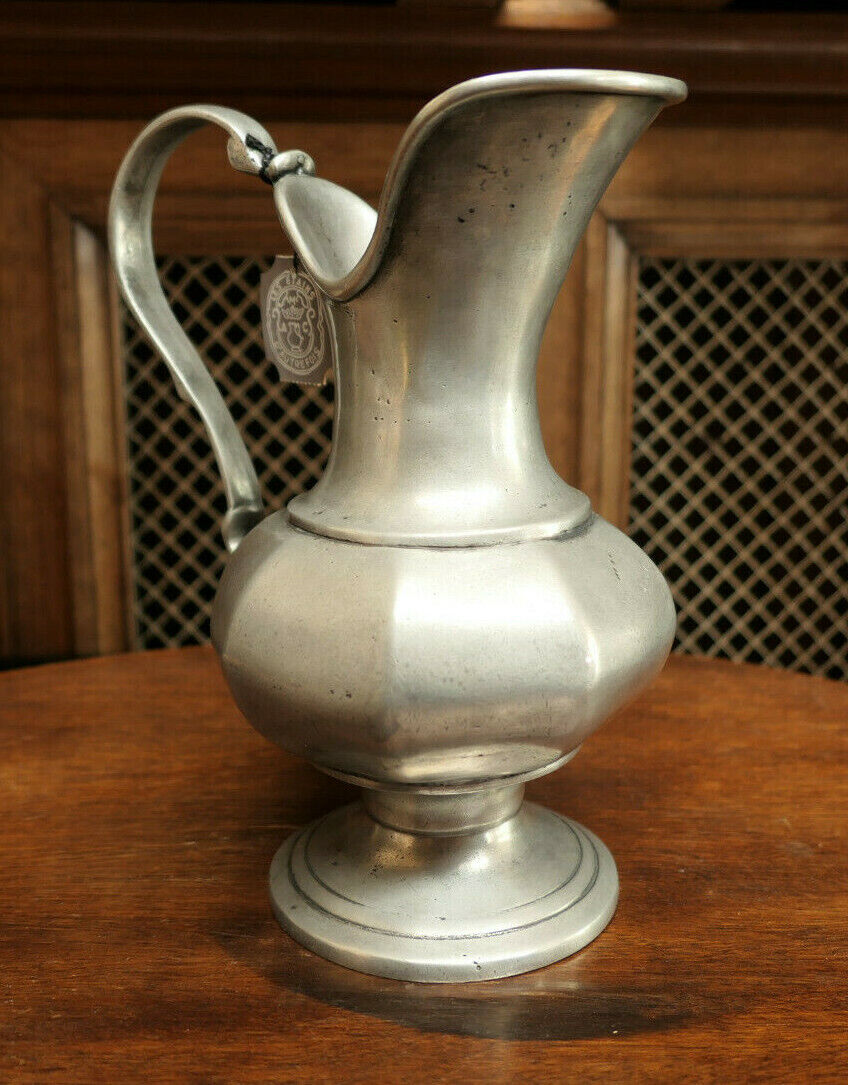 CRUCHE EN ETAIN 24 CM / LES ETAINS D'AUTREFOIS