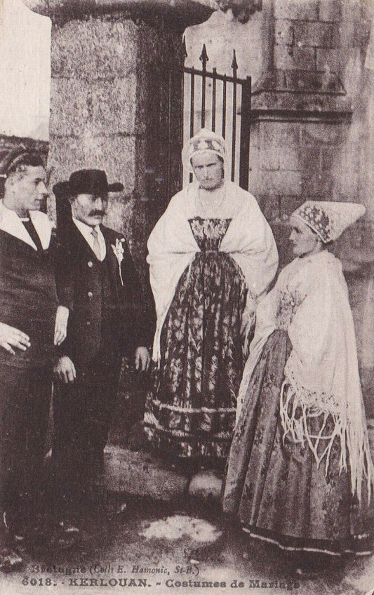 CARTE POSTALE ANCIENNE CPA / KERLOUAN COSTUMES DE MARIAGE
