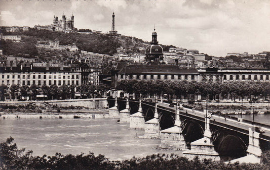 CARTE POSTALE CPSM NOIR & BLANC / LYON PONT DE LA GUILLOTIERE