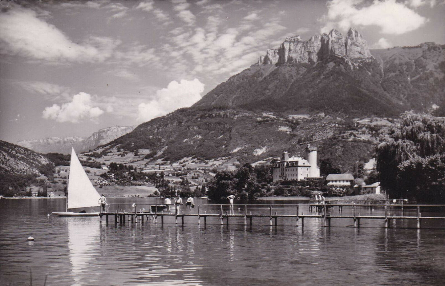 CPSM BLACK &amp; WHITE POSTCARD / LAKE ANNECY DUINGT CHATEAU PLAGE HOTEL (1953) 