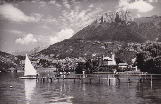CPSM BLACK &amp; WHITE POSTCARD / LAKE ANNECY DUINGT CHATEAU PLAGE HOTEL (1953) 