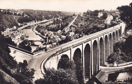 CARTE POSTALE CPSM NOIR & BLANC / DINAN LE VIADUC ET LA VALLEE DE LA RANCE