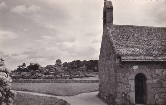 CPSM BLACK &amp; WHITE POSTCARD / PLOUMANAC'H LA CHAPELLE ST-GUIREC 