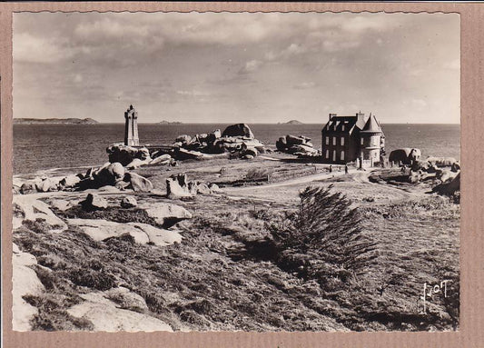 CPSM BLACK &amp; WHITE POSTCARD / PLOUMANAC'H EN PERROS GUIREC MIN RU 