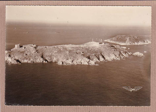 CPSM BLACK &amp; WHITE POSTCARD / PERROS-GUIREC ILE AUX MOINES ILE BONNOT