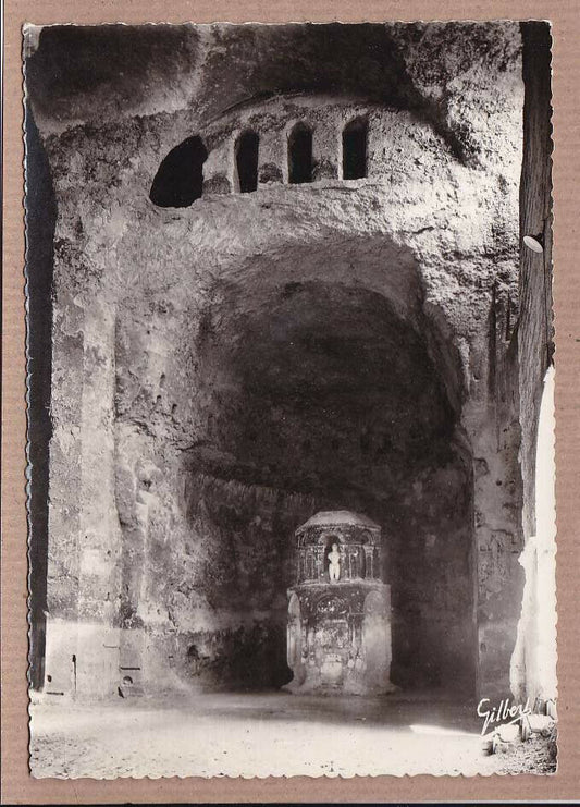 CARTE POSTALE CPSM NOIR & BLANC / AUBETERRE-SUR-DRONNE INTERIEUR DE L'EGLISE