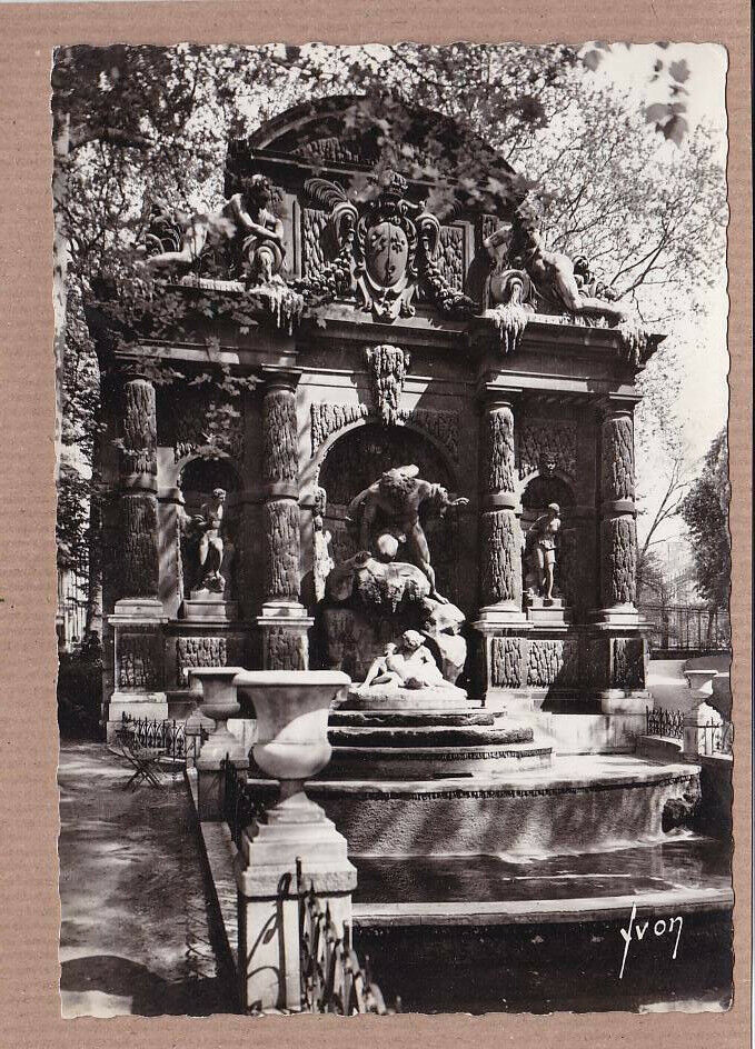 CARTE POSTALE CPSM NOIR & BLANC / PARIS JARDIN DU LUXEMBOURG FONTAINE MEDICIS
