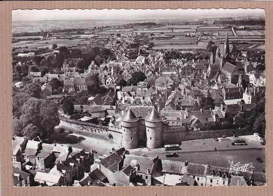 CARTE POSTALE CPSM NOIR & BLANC / GUERANDE VUE AERIENNE PORTE SAINT-MICHEL VILLE