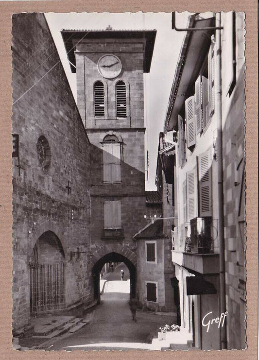 CPSM BLACK &amp; WHITE POSTCARD / SAINT-JEAN-PIED-DE-PORT CHURCH FACADE 