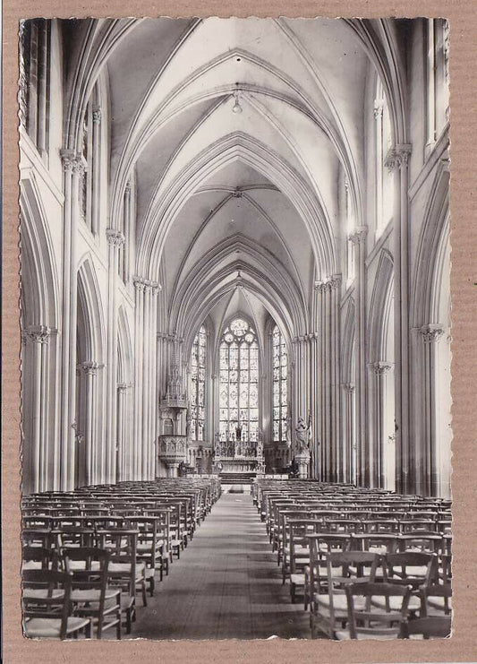 CARTE POSTALE CPSM NOIR & BLANC / VILLERS-SUR-MER L'EGLISE SAINT-MARTIN LA NEF