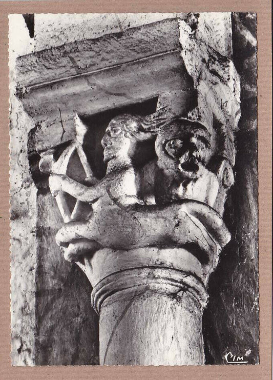 CARTE POSTALE CPSM NOIR & BLANC / VARENNE-L'ARCONCE EGLISE ROMANE LE SAGITAIRE
