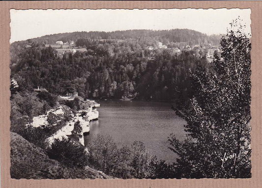 CPSM BLACK &amp; WHITE POSTCARD / LAKE OR VILLERS LE DOUBS AND THE ROCK OF HERCULES 