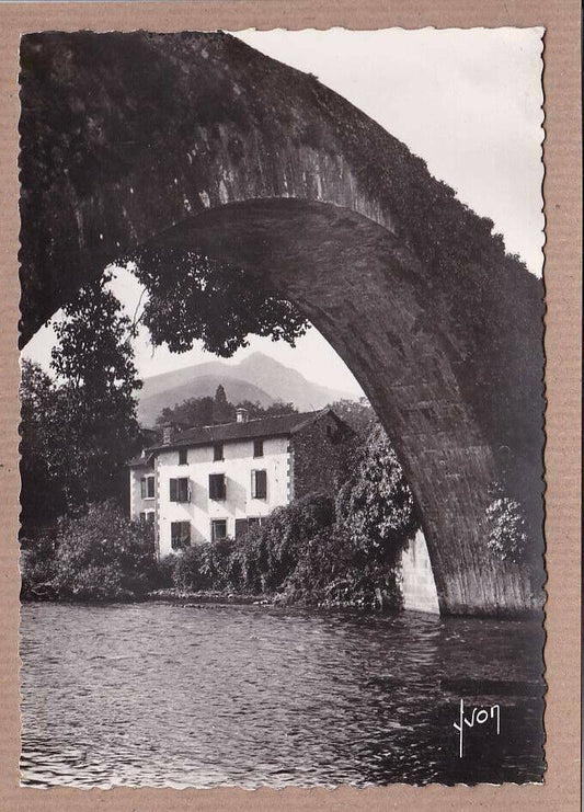 CARTE POSTALE CPSM NOIR & BLANC / LE PAYS BASQUE ST-ETIENNE-DE-BAIGORRY