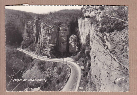 CPSM BLACK &amp; WHITE POSTCARD / GRAND CROSSEY GORGES (1958) 