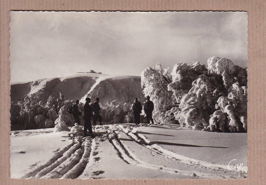 CPSM BLACK &amp; WHITE POSTCARD / THE VOSGES IN WINTER IN THE BACKGROUND THE HOHNECK 