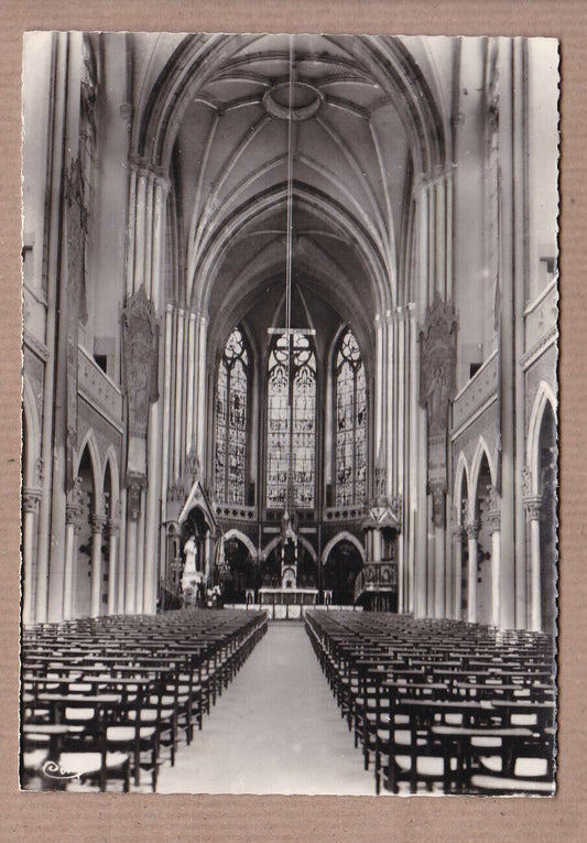 CARTE POSTALE CPSM NOIR & BLANC / PONTMAIN MAYENNE INTERIEUR DE LA BASILIQUE