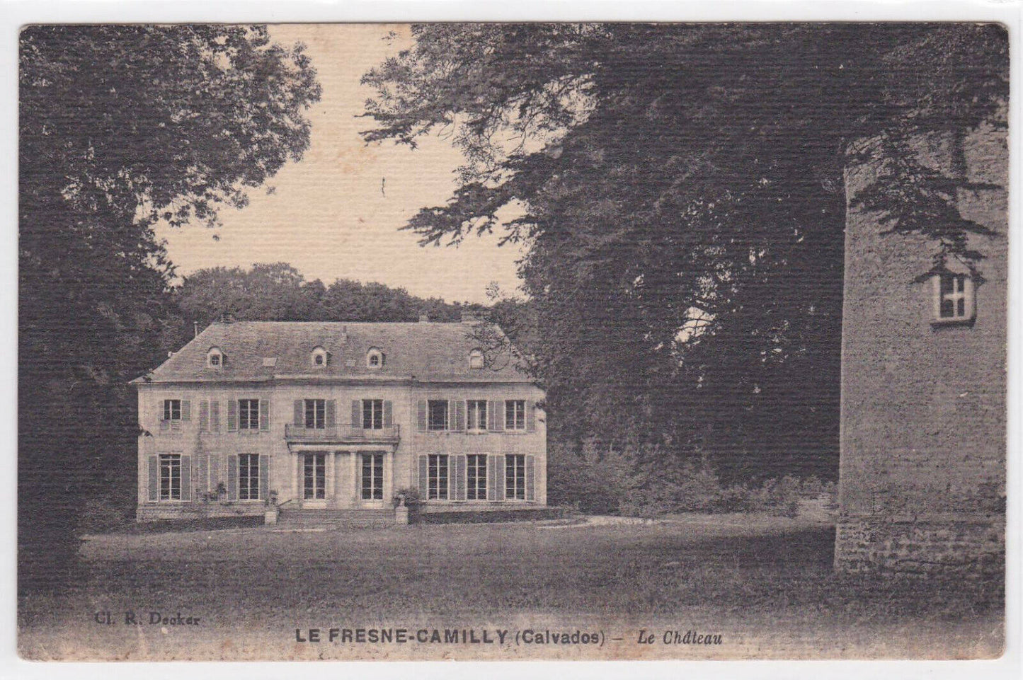 OLD POSTCARD CPA LE FRESNE-CAMILLY CALVADOS LE CHATEAU 