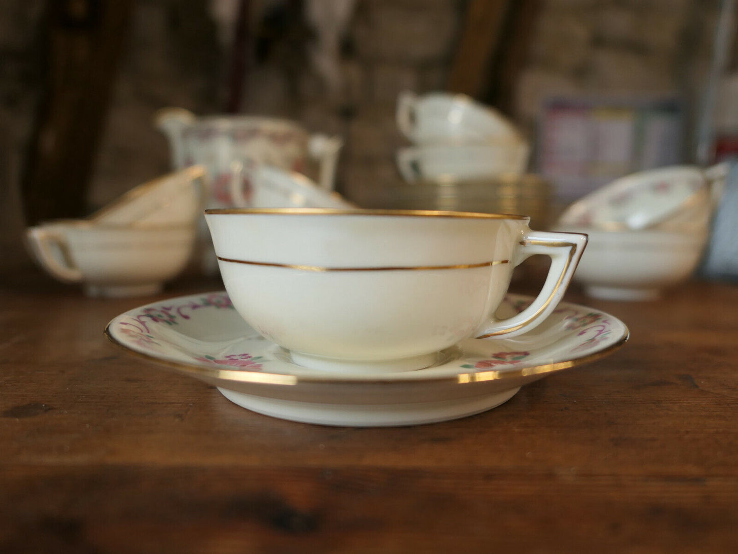 SERVICE A THE OU CAFE EN PORCELAINE DE LIMOGES D'ARTOIS ANCIENNE FABRIQUE ROYALE
